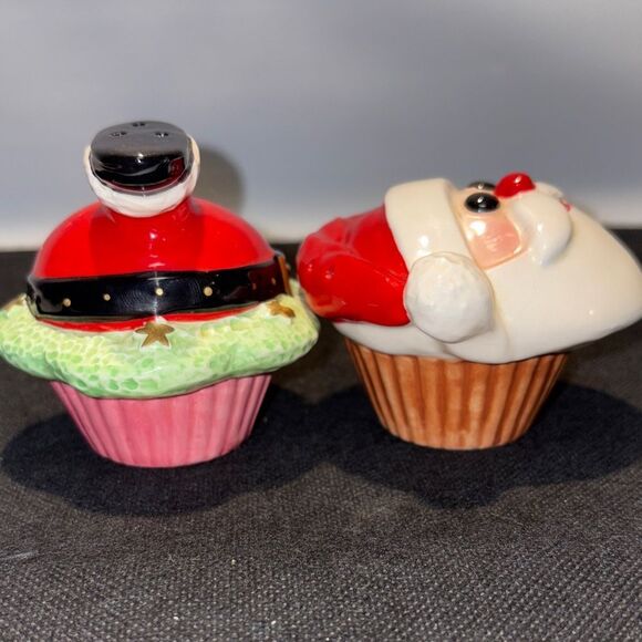 Santa Claus Salt and Pepper Shaker Set - Picture 6 of 8